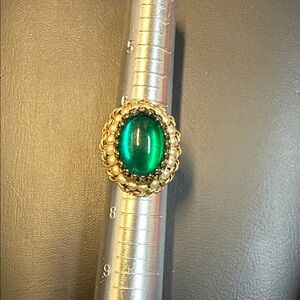 Elegant Gold and Green Statement Ring